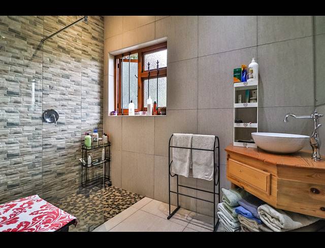 3 BEDROOM HOUSE FOR SALE IN SCOTTSVILLE